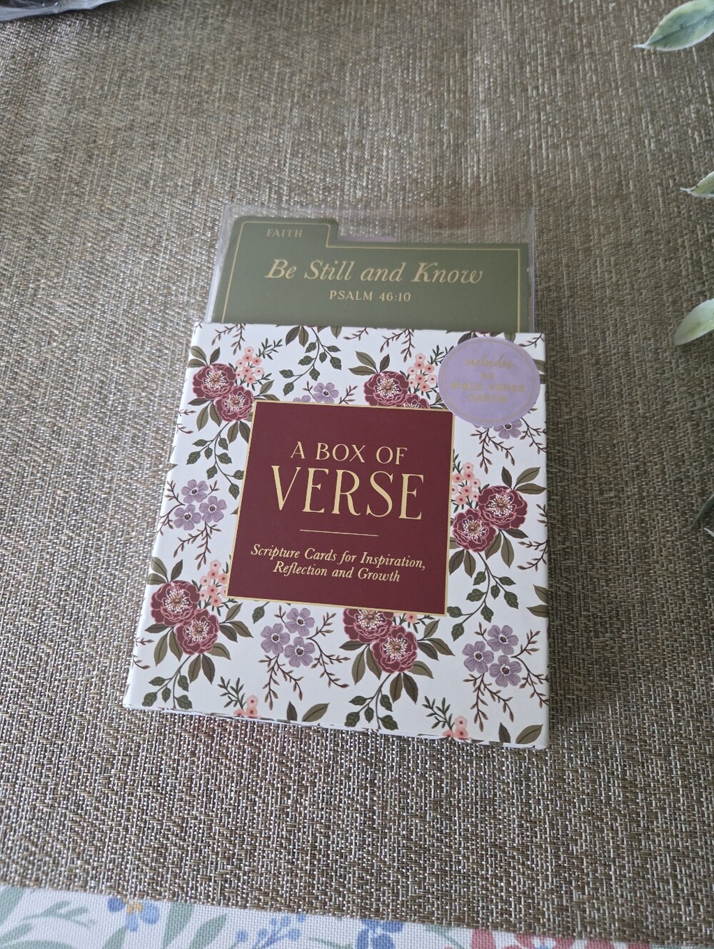 Eccolo A Box of Verse Floral Scripture Cards - White, Green, Burgundy, Pink
